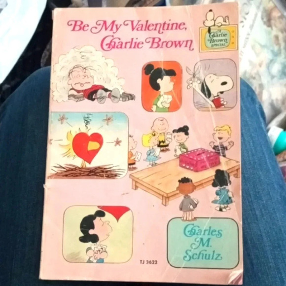 Be My Valentine Charlie Brown by Charles m. Schulz - Picture 1 of 11